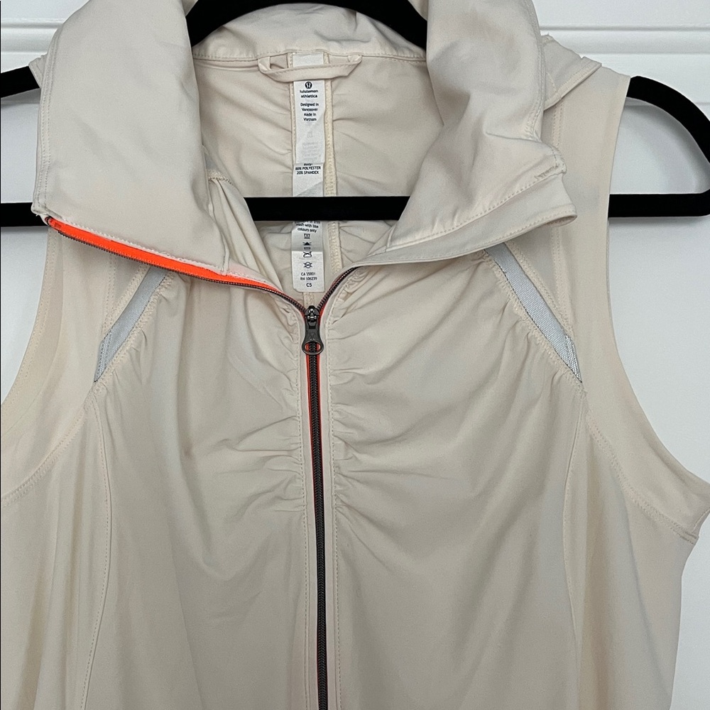 Lululemon Cream Sleeveless Zip-Up Vest - Picture 2 of 5